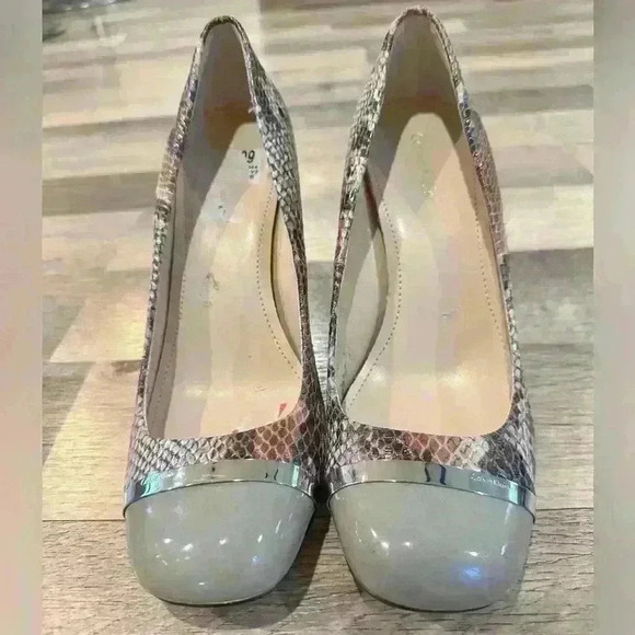 Sz. 7.5M Calvin Klein Snake Skin Print Heels - Picture 4 of 7